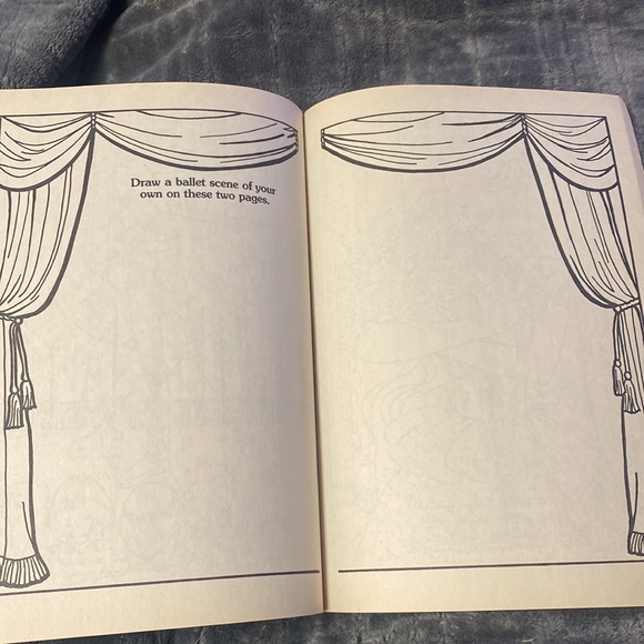 vintage 1990 barbie activity/coloring/paper dolls book unused - Picture 7 of 15